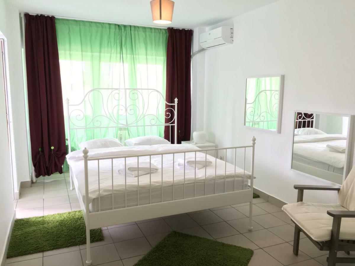 Green Apartment 6 Bucharest Exterior photo